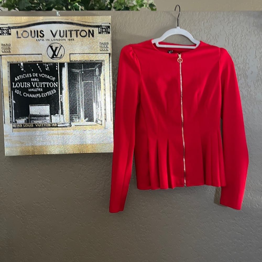 NWOT Windsor Red Puffy Shoulders Peplum Top